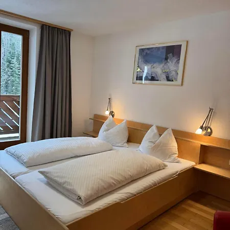 Schneider * St Anton am Arlberg